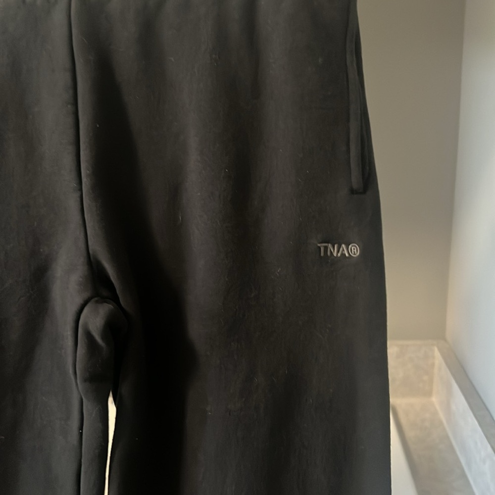 Aritzia Black Perfect Fit Sweatfleece Sweatpants Size Small - Picture 2 of 4